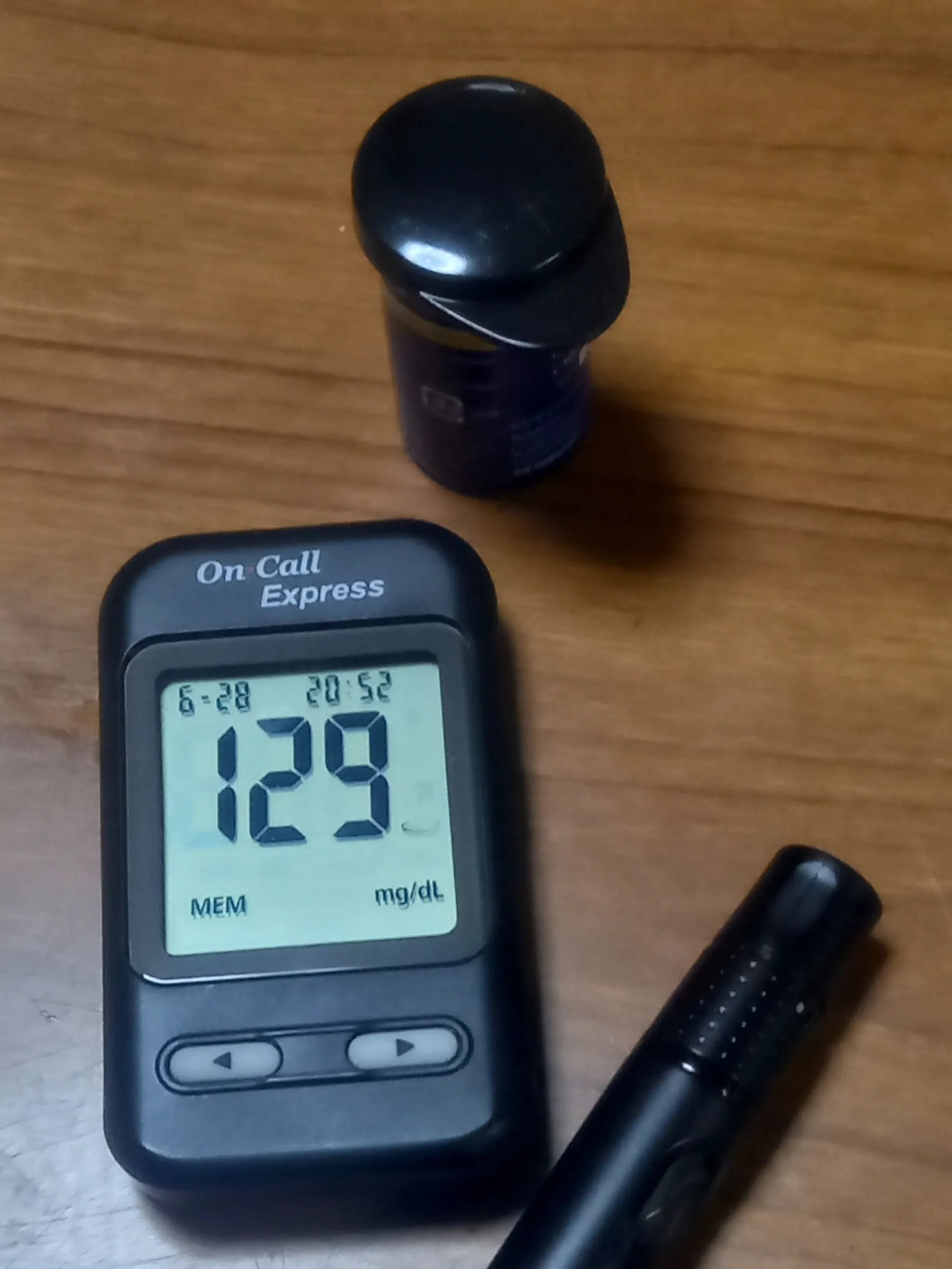 薬局で購入できる血糖値測定器の製品例