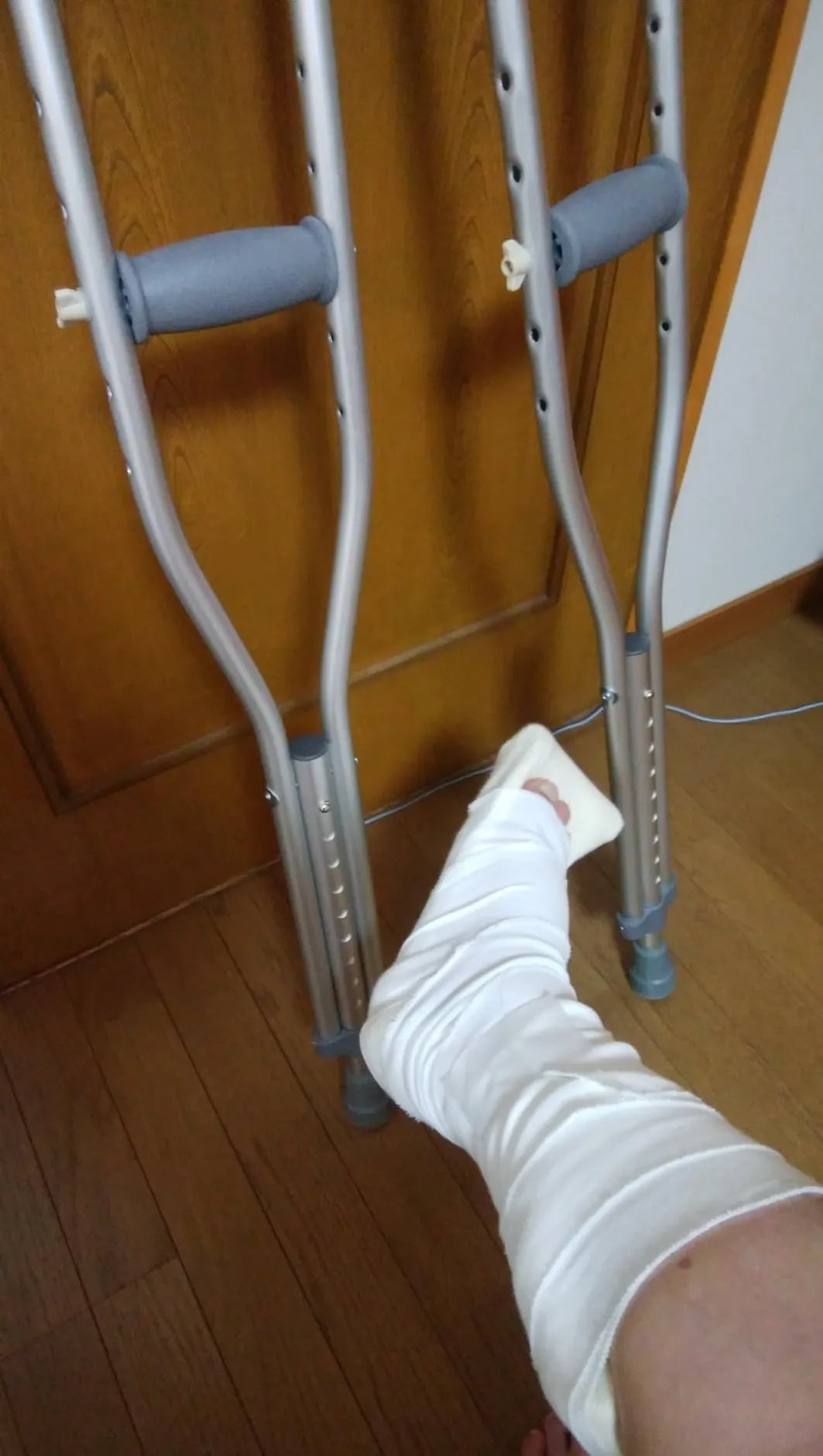 松葉杖はどこに売ってる?