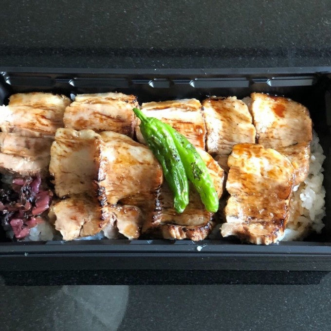 横浜市 テイクアウト 炭焼き黒豚重 SHIMOMURA