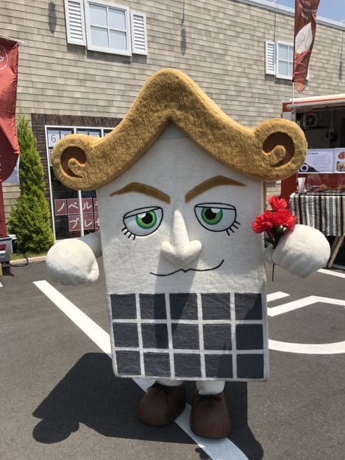 岡山県 ゆるキャラ　シラカベーノ