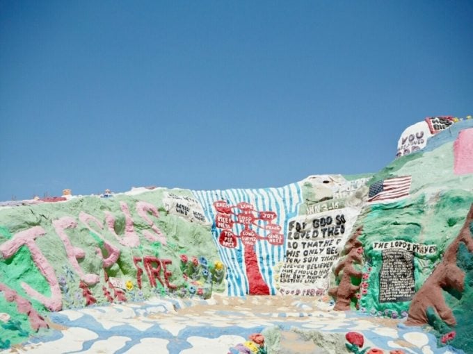 Salvation Mountainサルベーションマウンテン