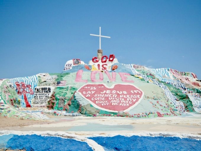 Salvation Mountainサルベーションマウンテン