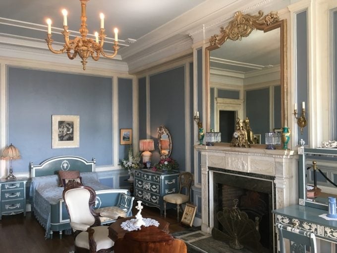 Casa Loma room2