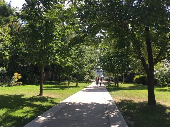 Casa Loma park2