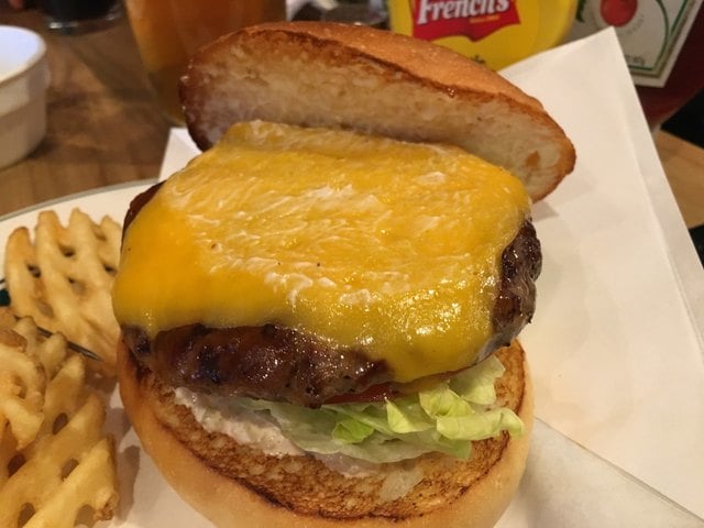 都内 おすすめハンバーガー CRUZ BURGERS & CRAFT BEERS