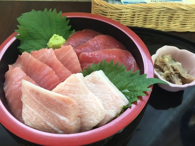 青森海鮮丼 かもめ 海鮮丼 大間