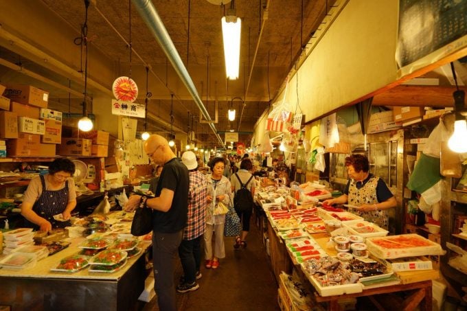 青森海鮮丼 八戸市営魚菜小売市場