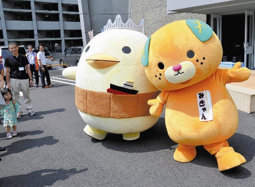 まずはツートップ！「いまばりバリィさん」と「みきゃん」