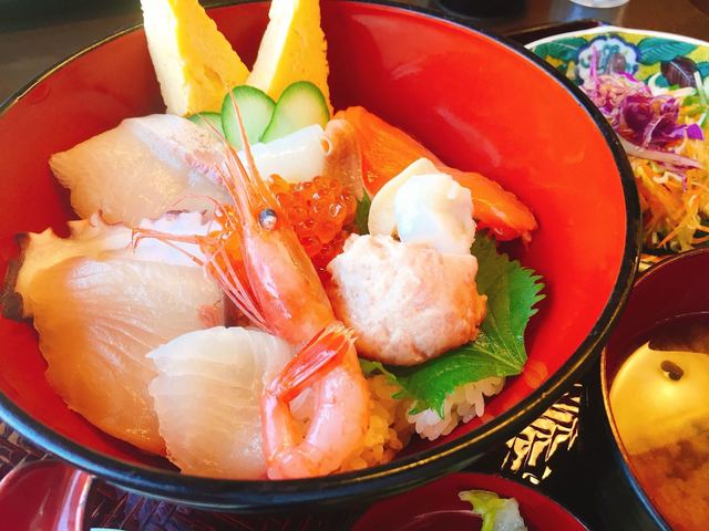 能登海鮮丼 みとね